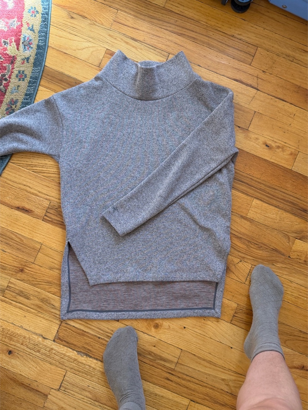 Arcteryx Grayish long sleeve
